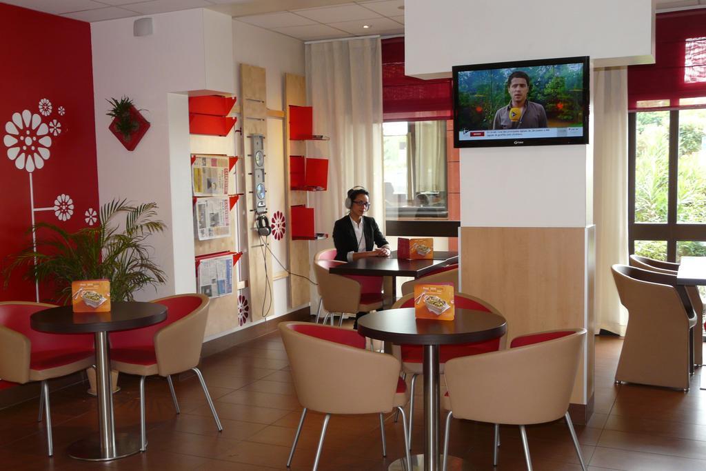 Hotel Ibis Toulouse Aeroport Blagnac Exterior foto