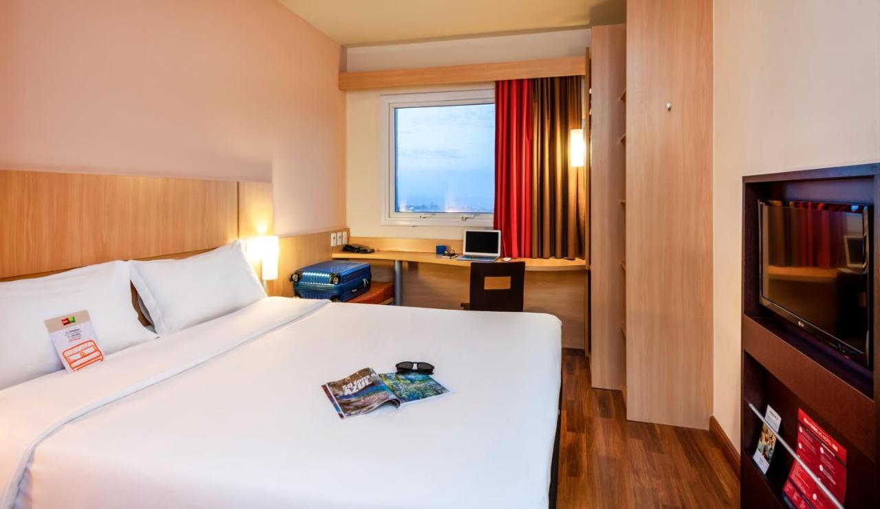 Hotel Ibis Toulouse Aeroport Blagnac Exterior foto