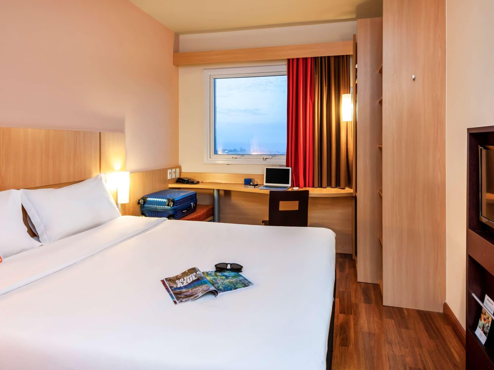 Hotel Ibis Toulouse Aeroport Blagnac Exterior foto
