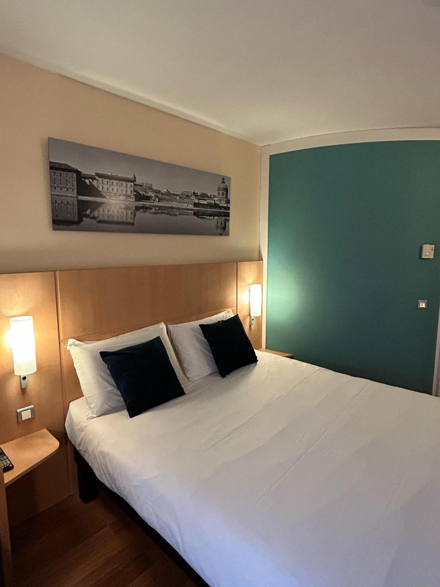Hotel Ibis Toulouse Aeroport Blagnac Exterior foto