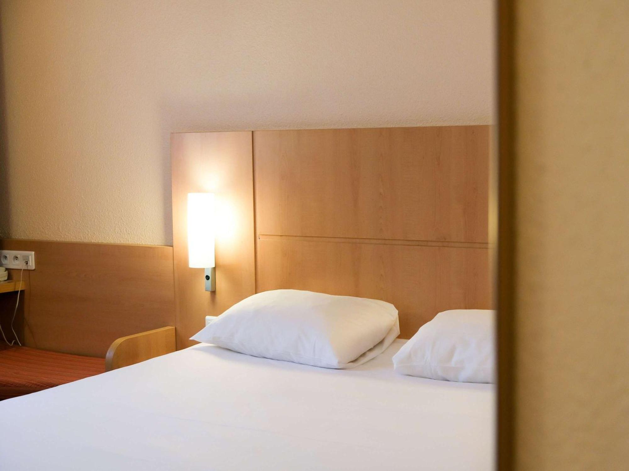 Hotel Ibis Toulouse Aeroport Blagnac Exterior foto